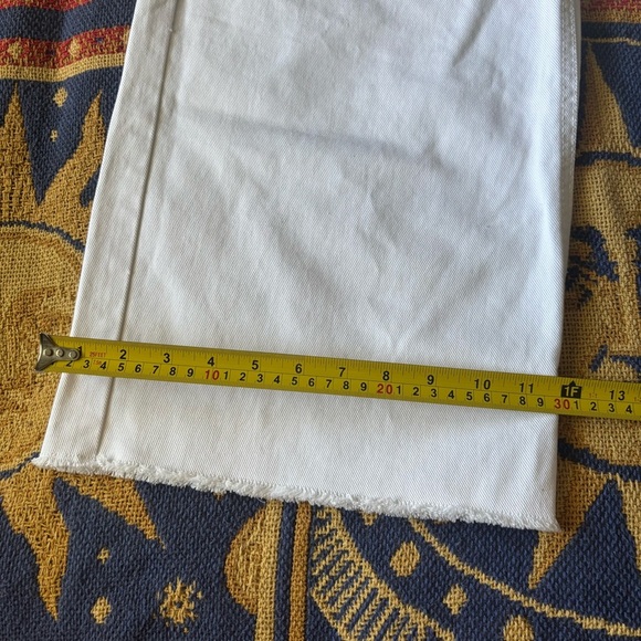 VENUS White Denim Back Pockets High-Waisted Wide Leg Pants Size 16 - Picture 2 of 5